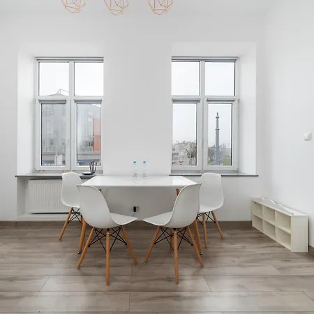 Apartment Plac Niepodleglosci Comfort *